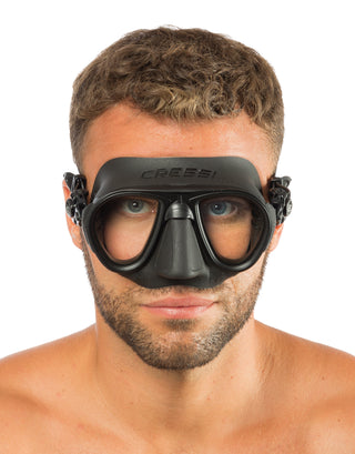 Black Diving Mask: Classic and Versatile Choice for Diving Adventures